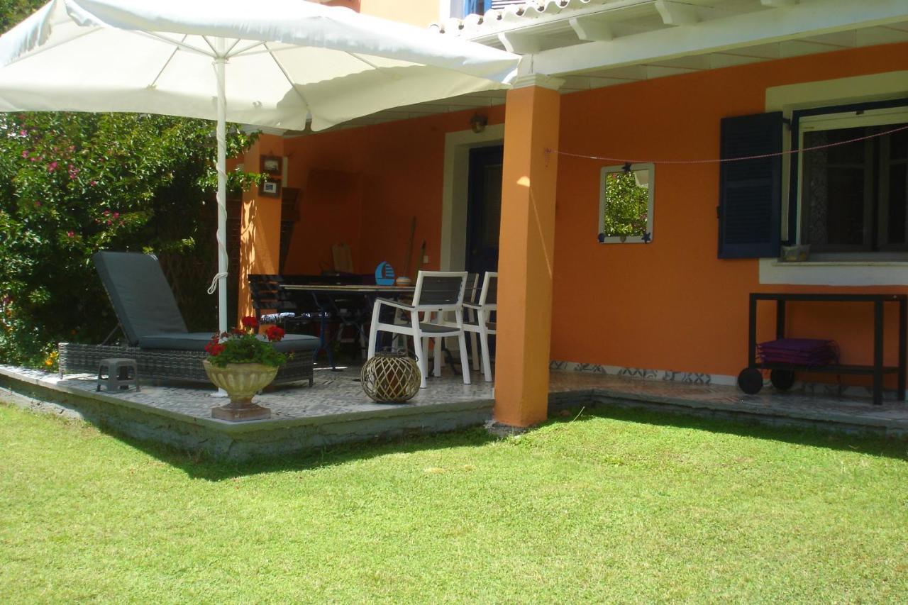 Villa Leena Paramonas  Exterior photo
