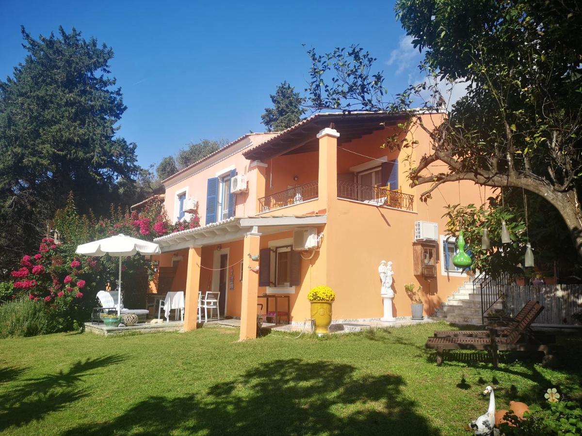 Villa Leena Paramonas  Exterior photo
