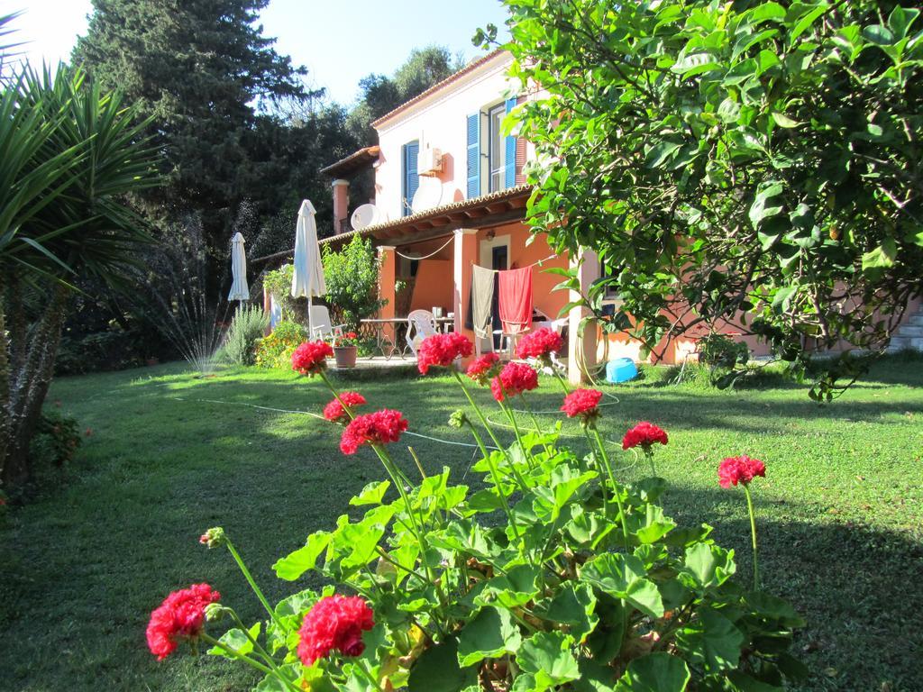Villa Leena Paramonas  Exterior photo