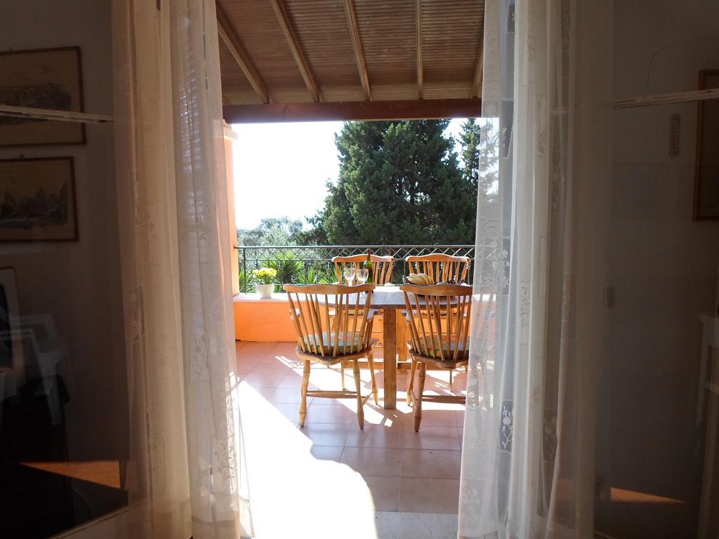Villa Leena Paramonas  Room photo