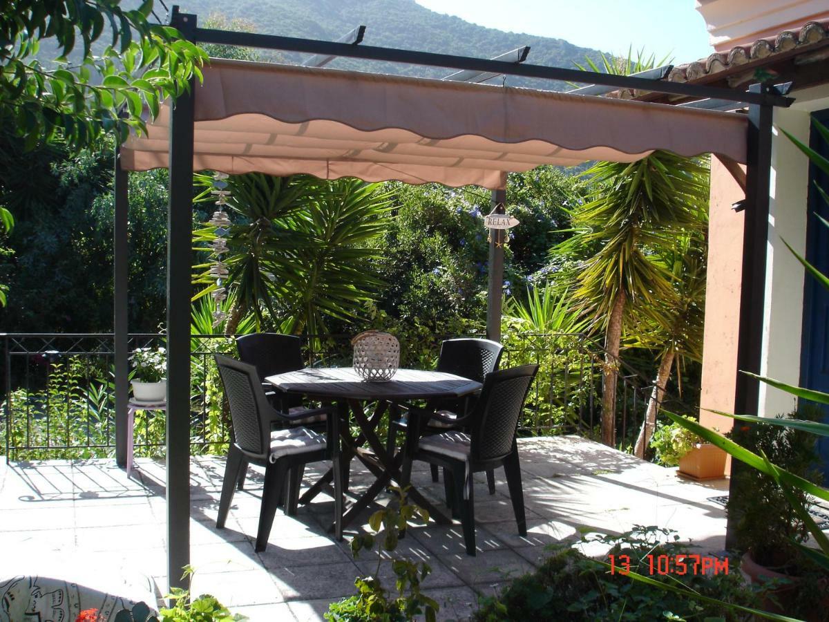 Villa Leena Paramonas  Exterior photo